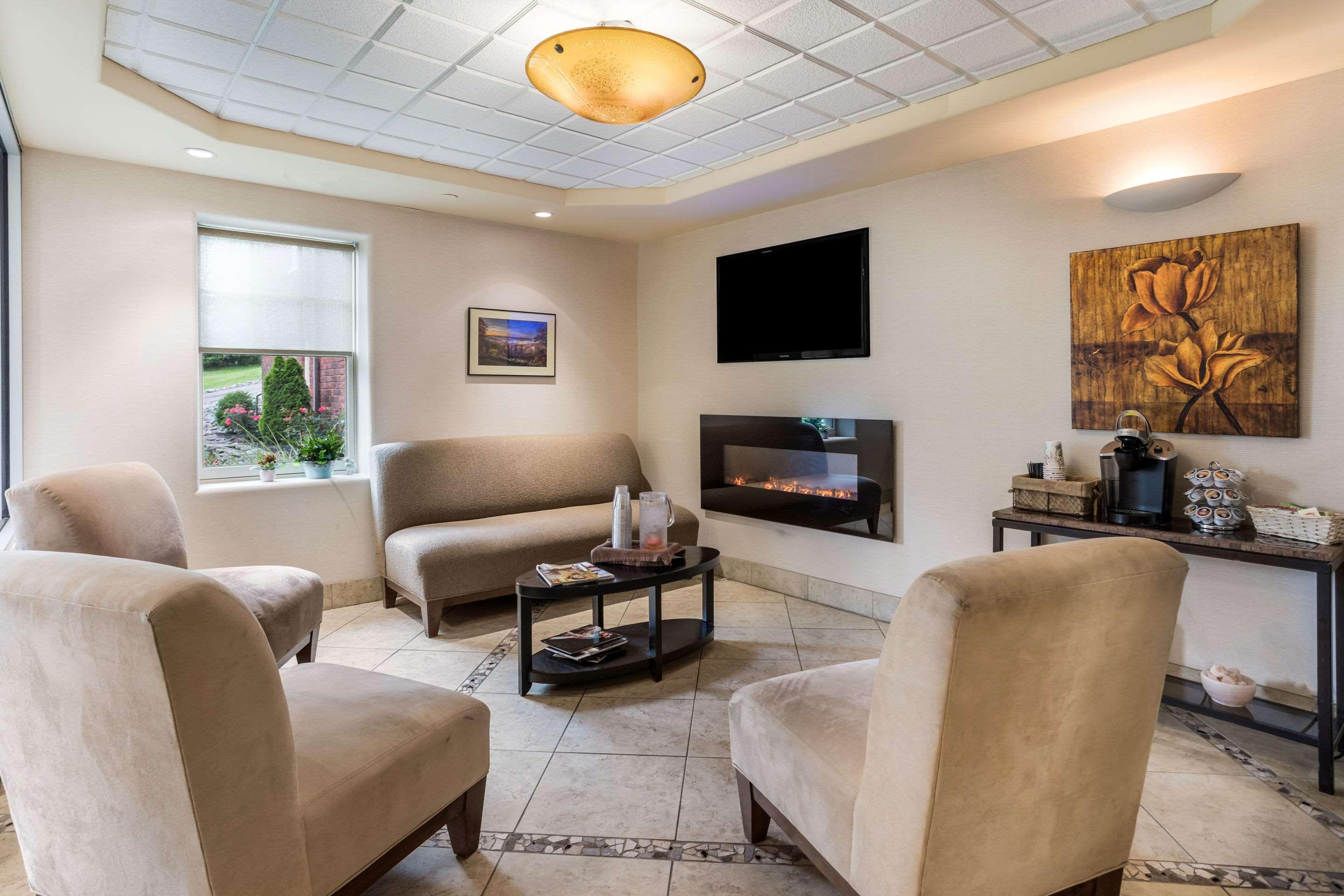 Traditions Hotel & Spa, Ascend Hotel Collection Johnson City Экстерьер фото