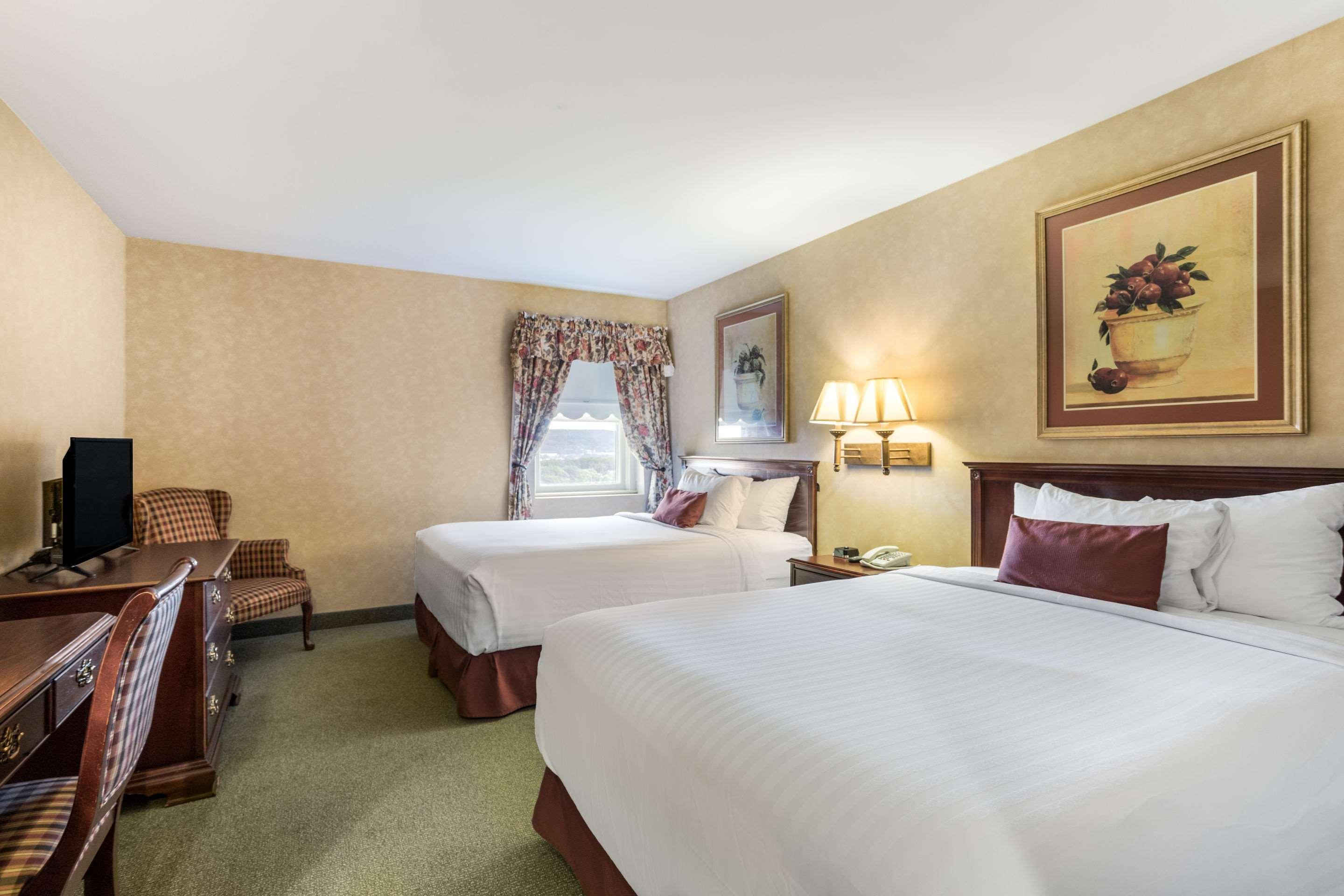 Traditions Hotel & Spa, Ascend Hotel Collection Johnson City Экстерьер фото