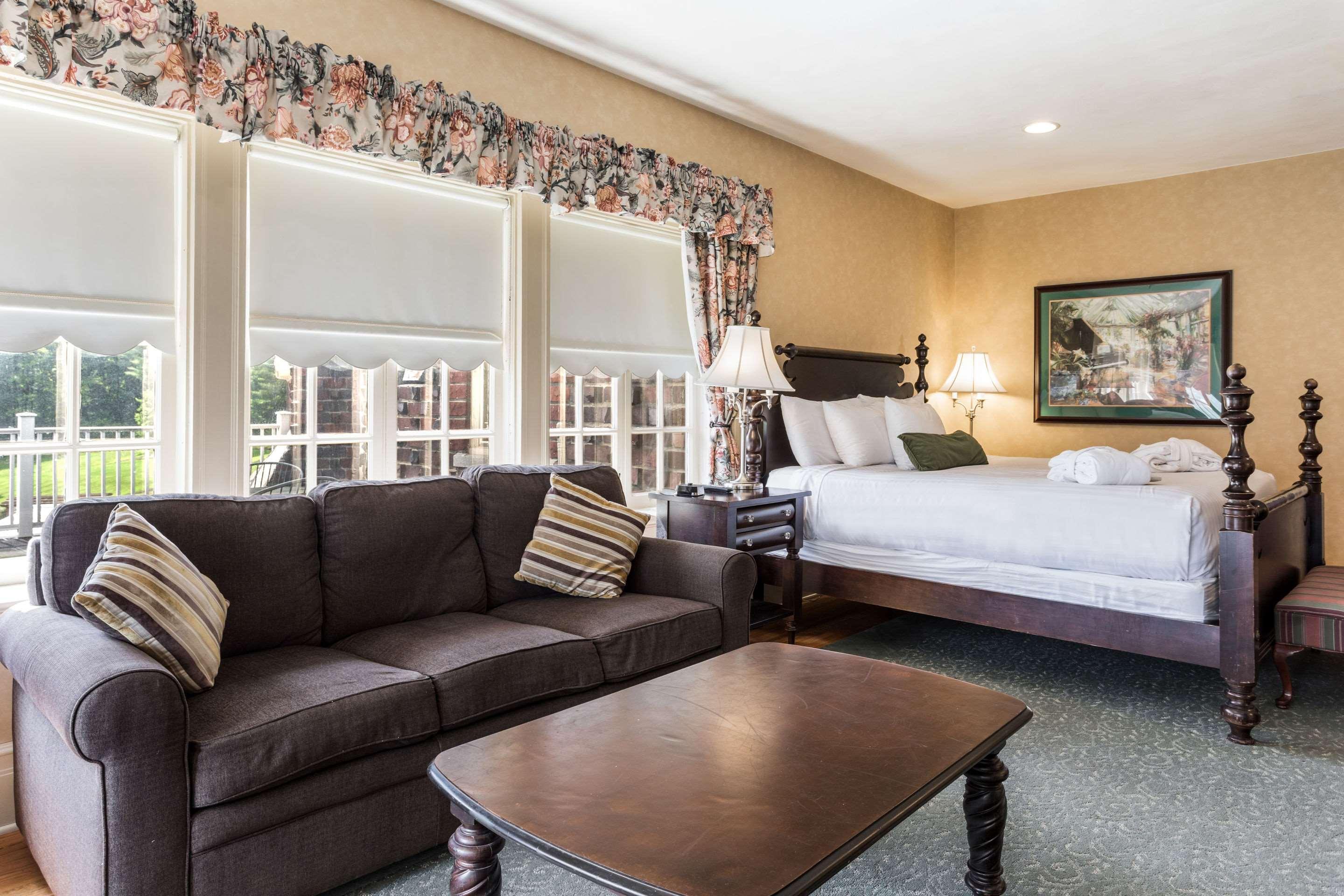 Traditions Hotel & Spa, Ascend Hotel Collection Johnson City Экстерьер фото
