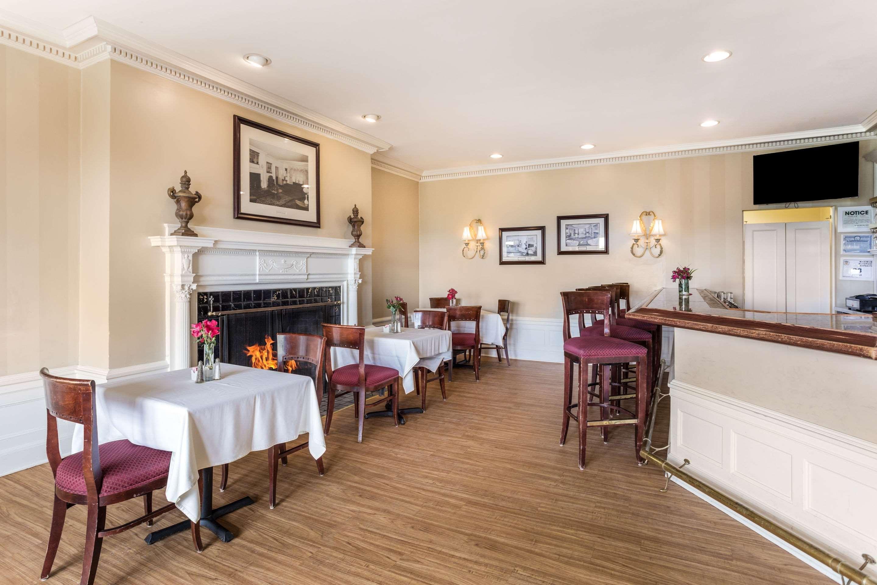 Traditions Hotel & Spa, Ascend Hotel Collection Johnson City Экстерьер фото