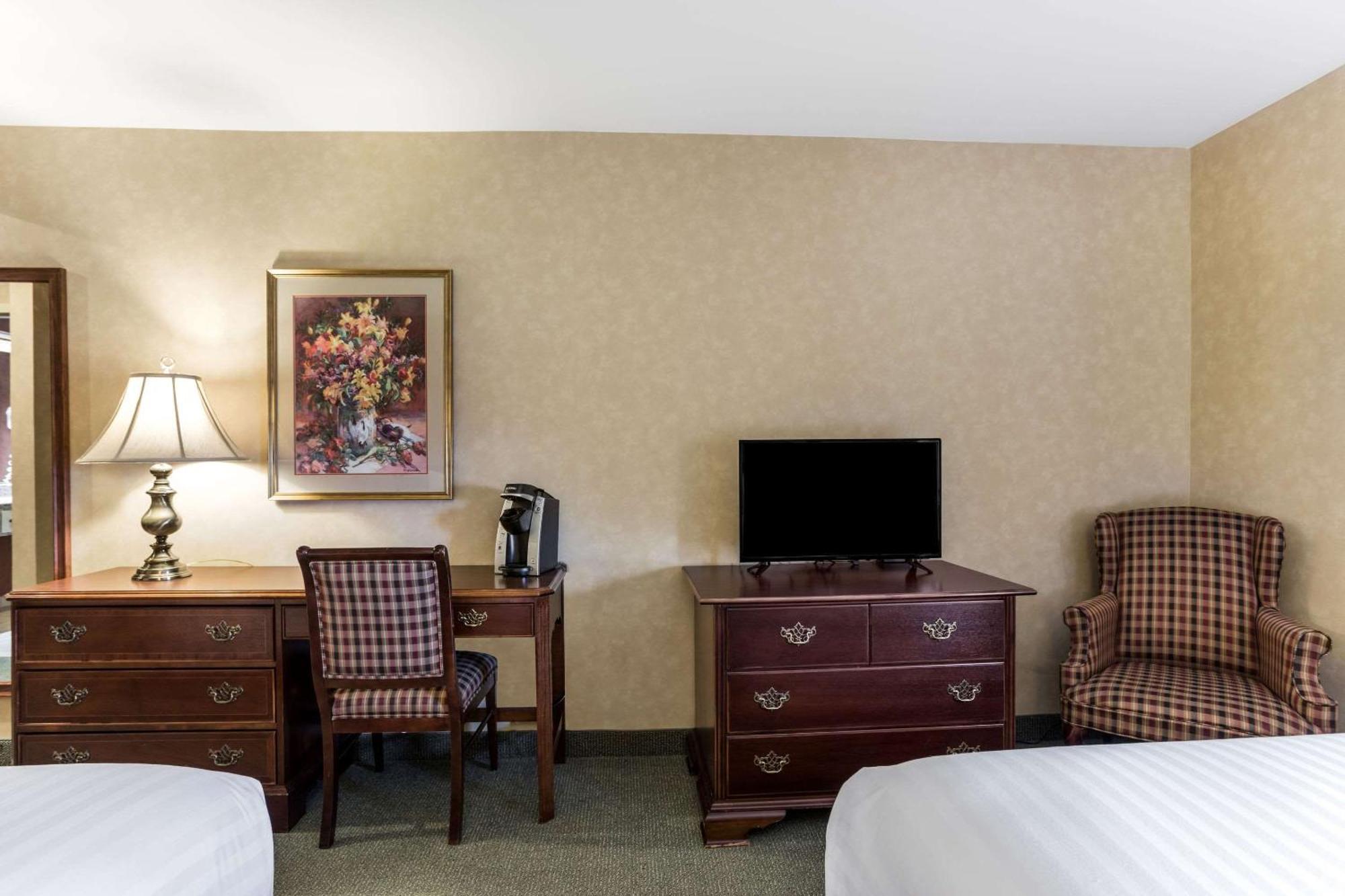 Traditions Hotel & Spa, Ascend Hotel Collection Johnson City Экстерьер фото